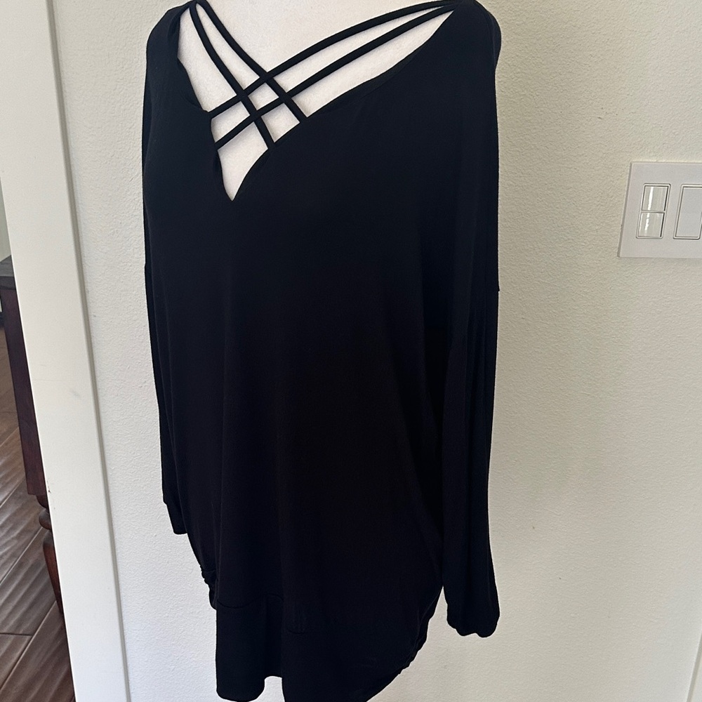 Thalia Sodi Black Crisscross Neckline Top Three Quarter Sleeve - Picture 7 of 11